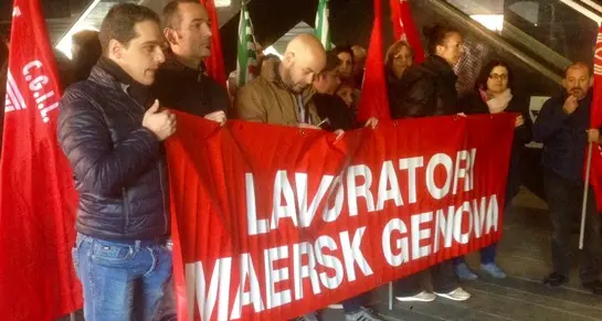 Genova, Maersk licenzia: lavoratori in sciopero