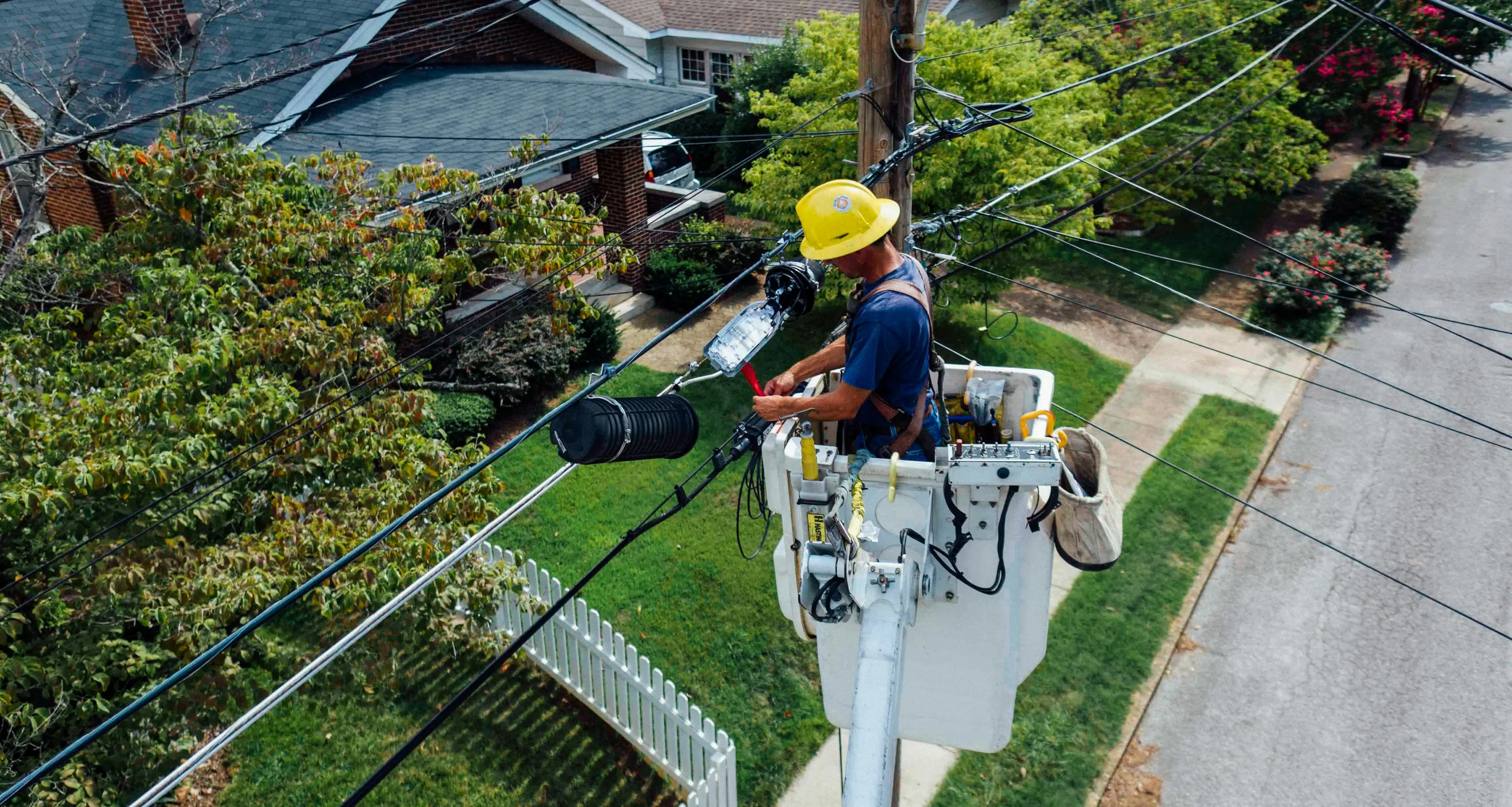 Elettrici: chiesti 335 euro di aumento per il rinnovo del contratto