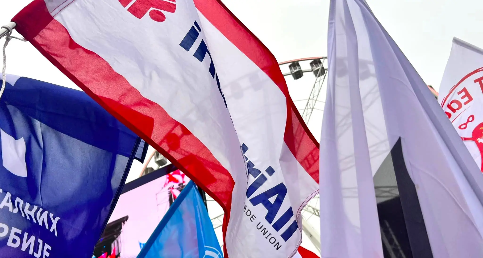 Industria Ue in crisi, il lavoro scende in piazza