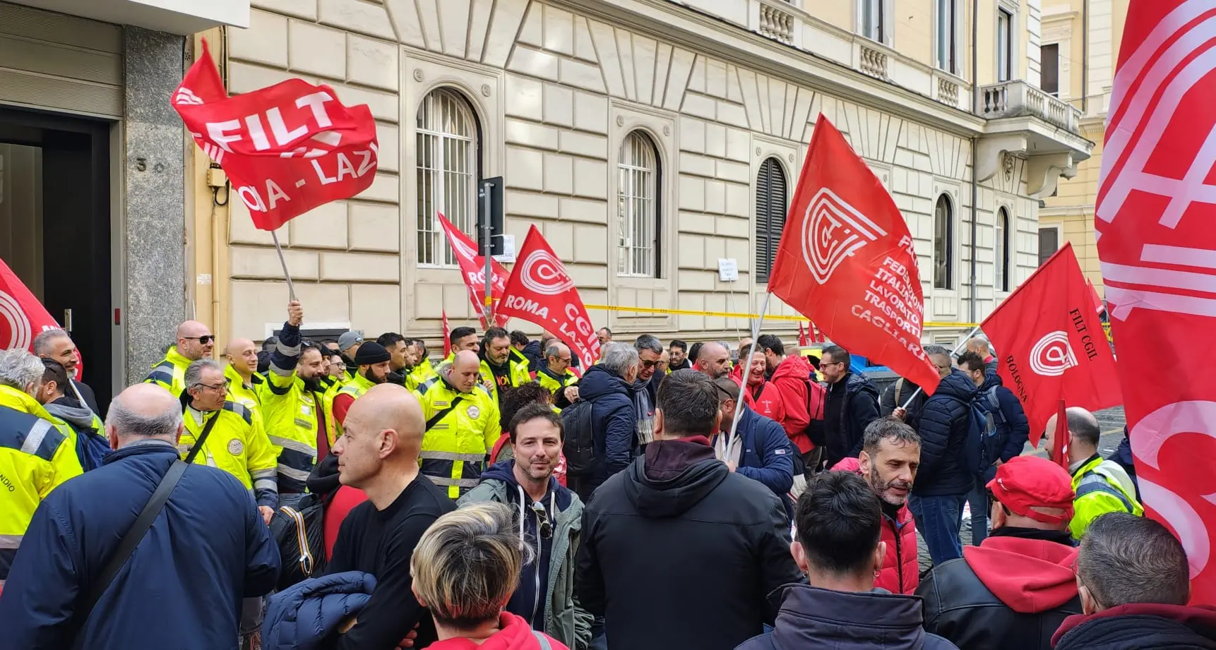 Gsa, i lavoratori chiedono maggiori tutele e salario