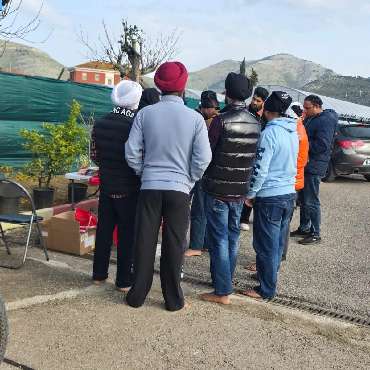 Terracina, bracciante ha un malore sul lavoro e muore. Cgil: si faccia chiarezza