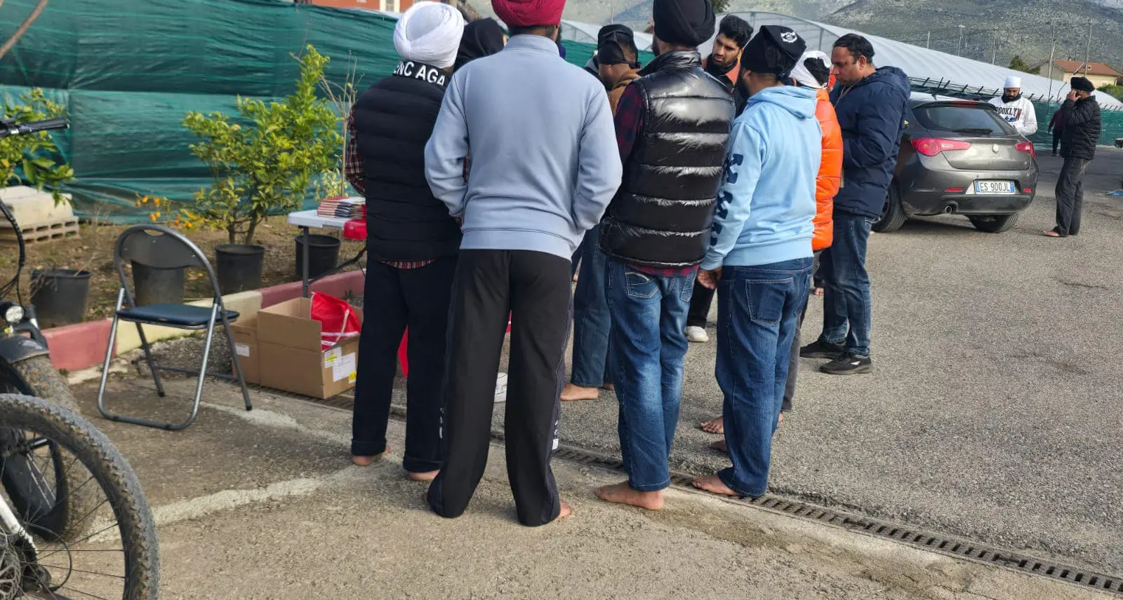 Terracina, bracciante ha un malore sul lavoro e muore. Cgil: si faccia chiarezza