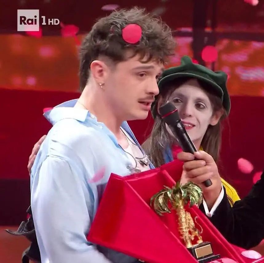 Sanremo, la musica è finita: si torna al Paese reale