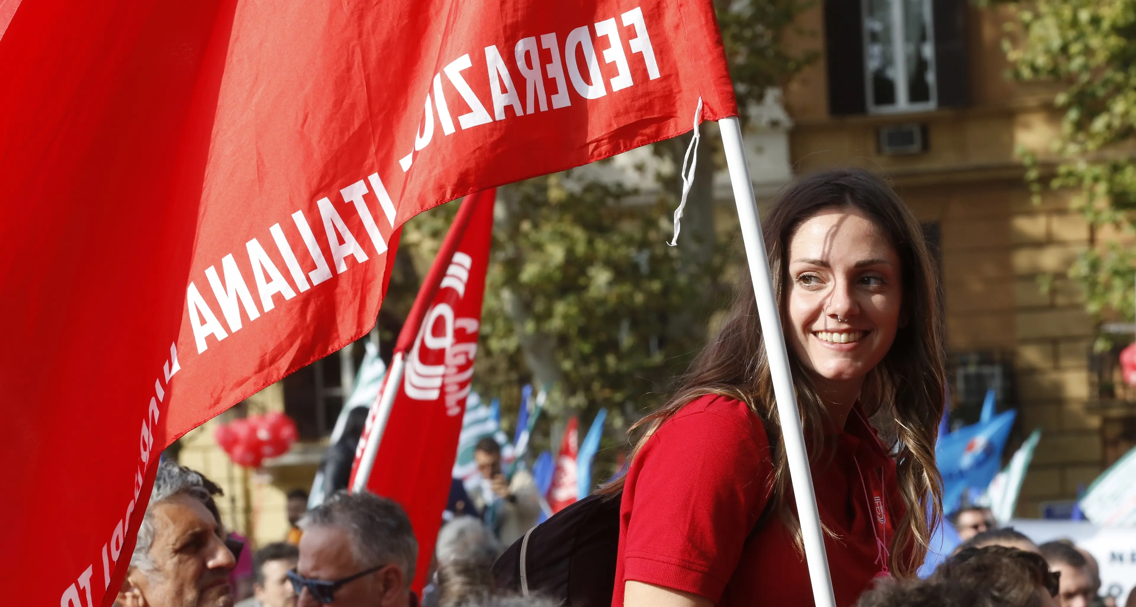 Associazioni, reti e ong: “Il 25 ottobre in piazza contro il riarmo e per la giustizia sociale”