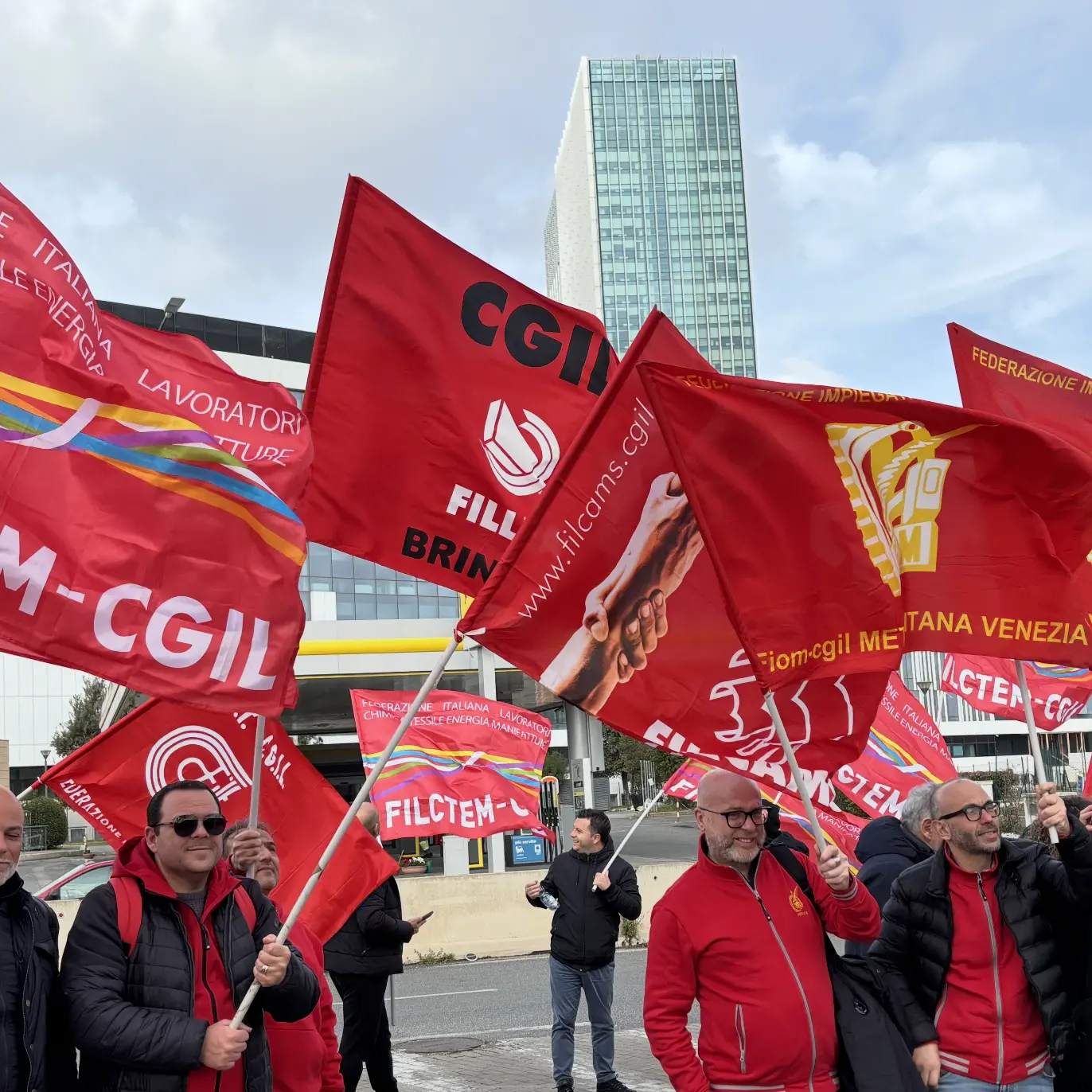 Scontro sulla chimica di base: la Cgil lascia il tavolo con Eni