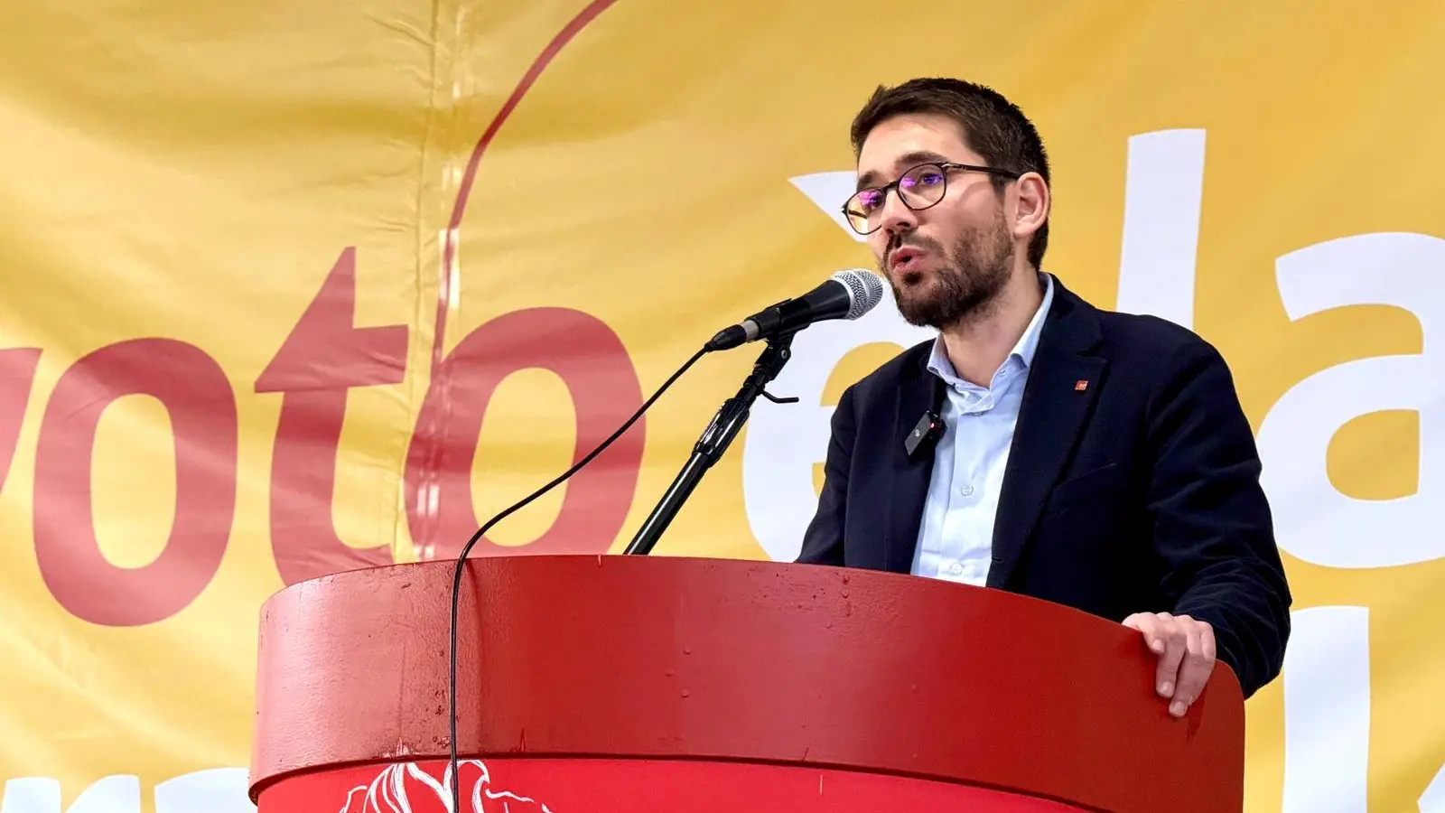 <p>Daniele Giordano, segretario generale della Cgil Venezia, mentre interviene all&#39;assemblea del 28 febbraio</p>\\n