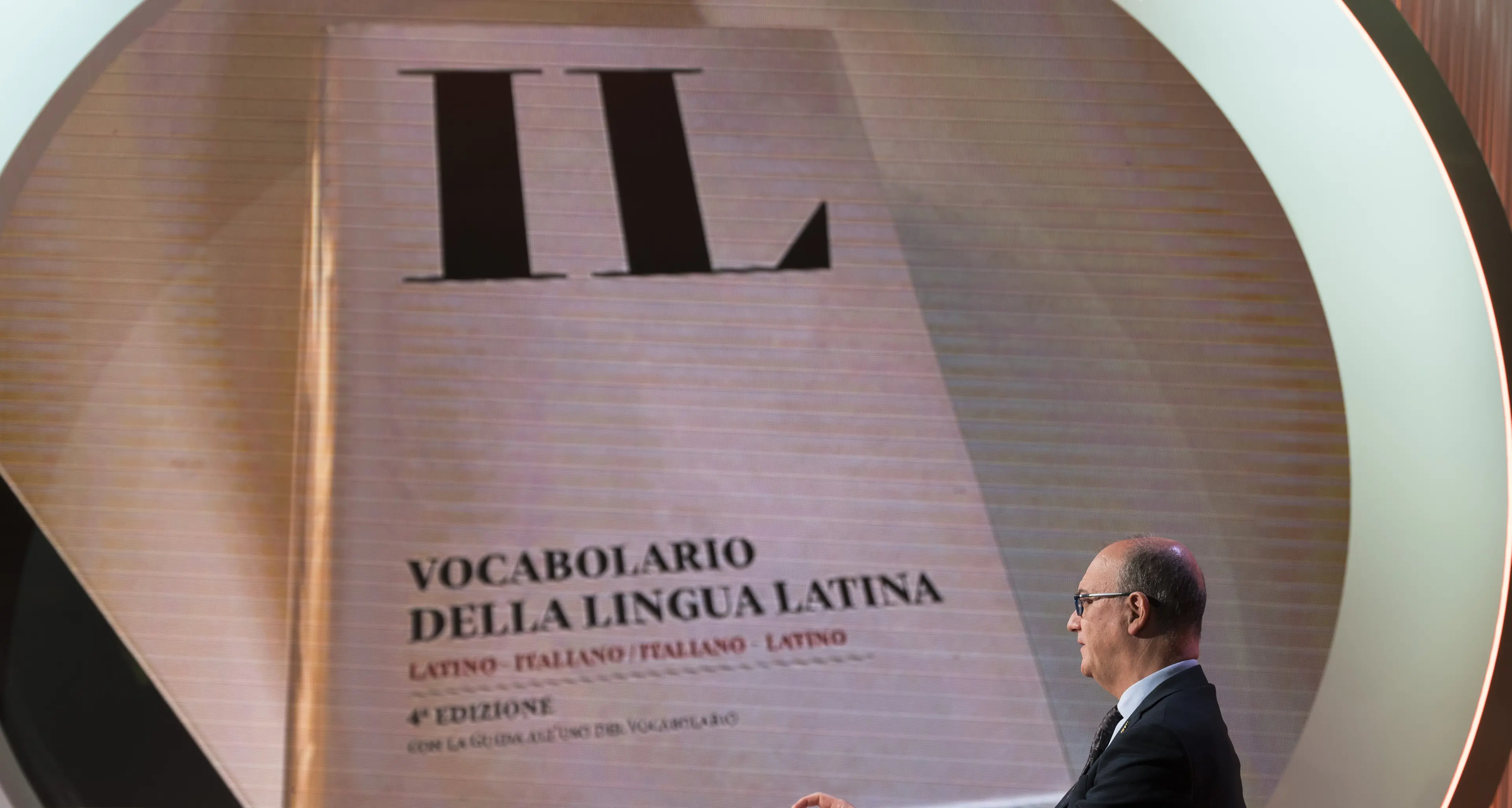 “Solo l’Occidente conosce la Storia”: l’identità secondo Valditara (e Scurati)