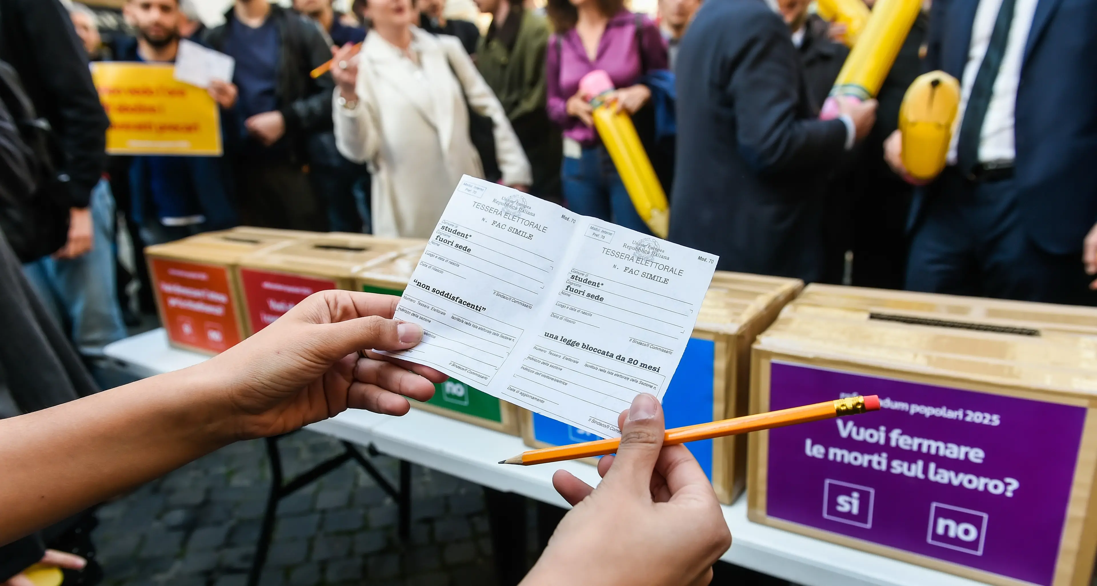 Referendum, sì al voto dei fuori sede. Come e quando fare richiesta