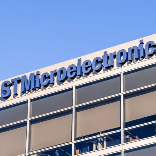 STMicroelectronics ritira gli esuberi. Fiom: “Ora rilancio”