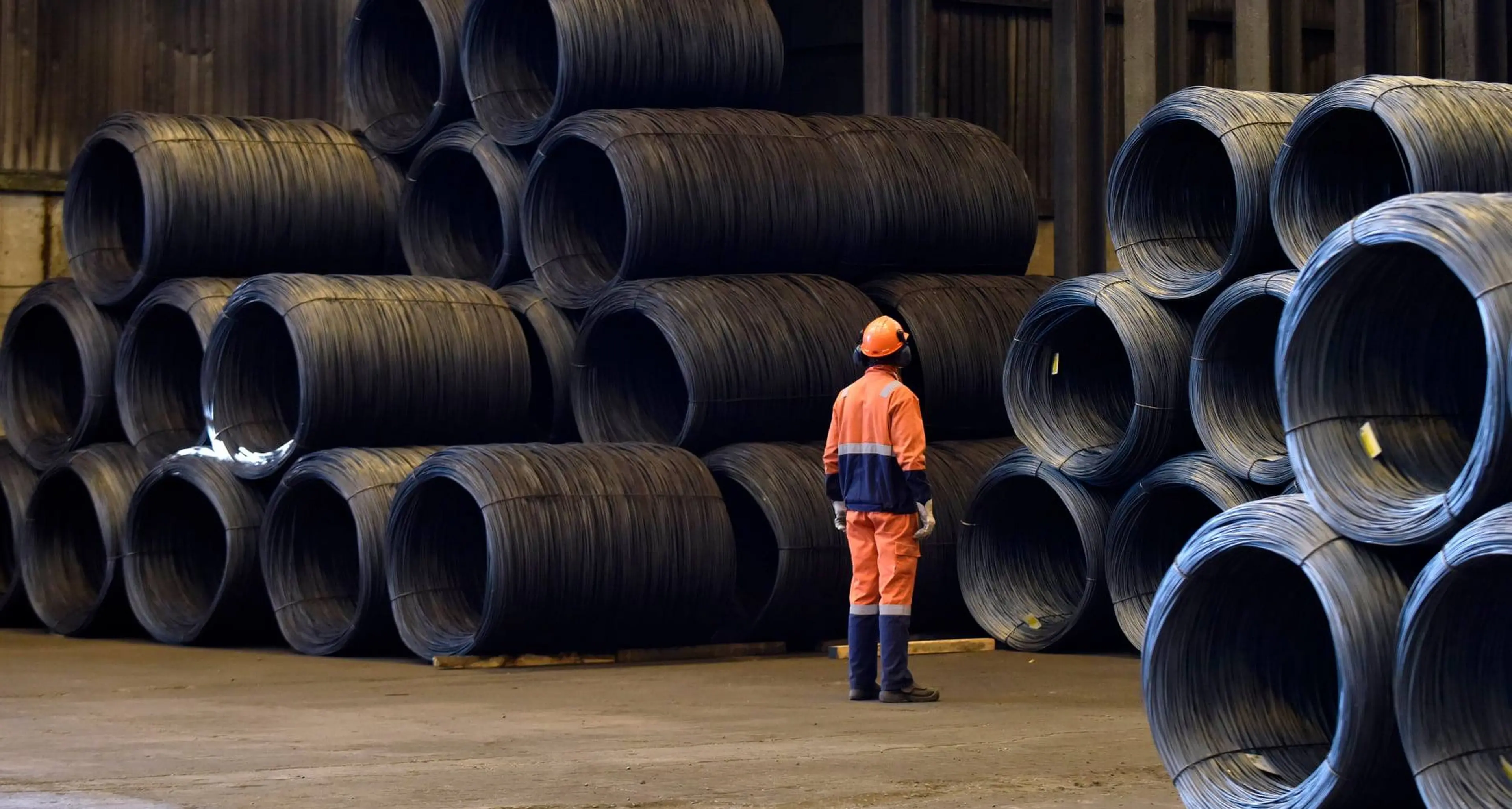 Ex Ilva, slitta la cessione. Sindacati: subito incontro