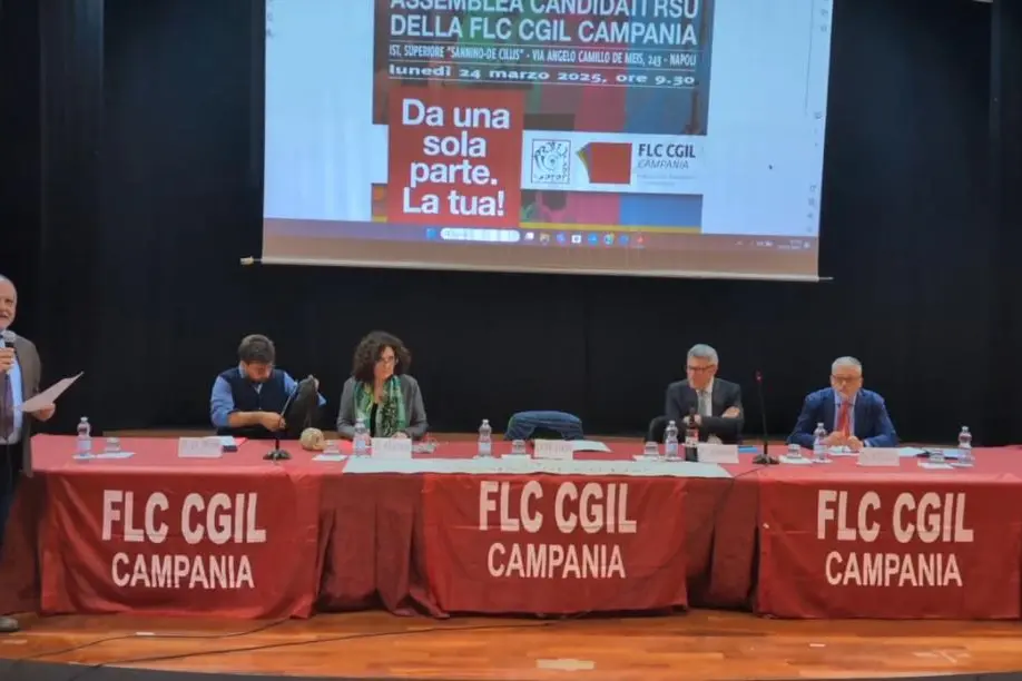 Campagna Flc per le Rsu. Landini a Napoli: “Tagli e salari bassi, il governo investa nella scuola”