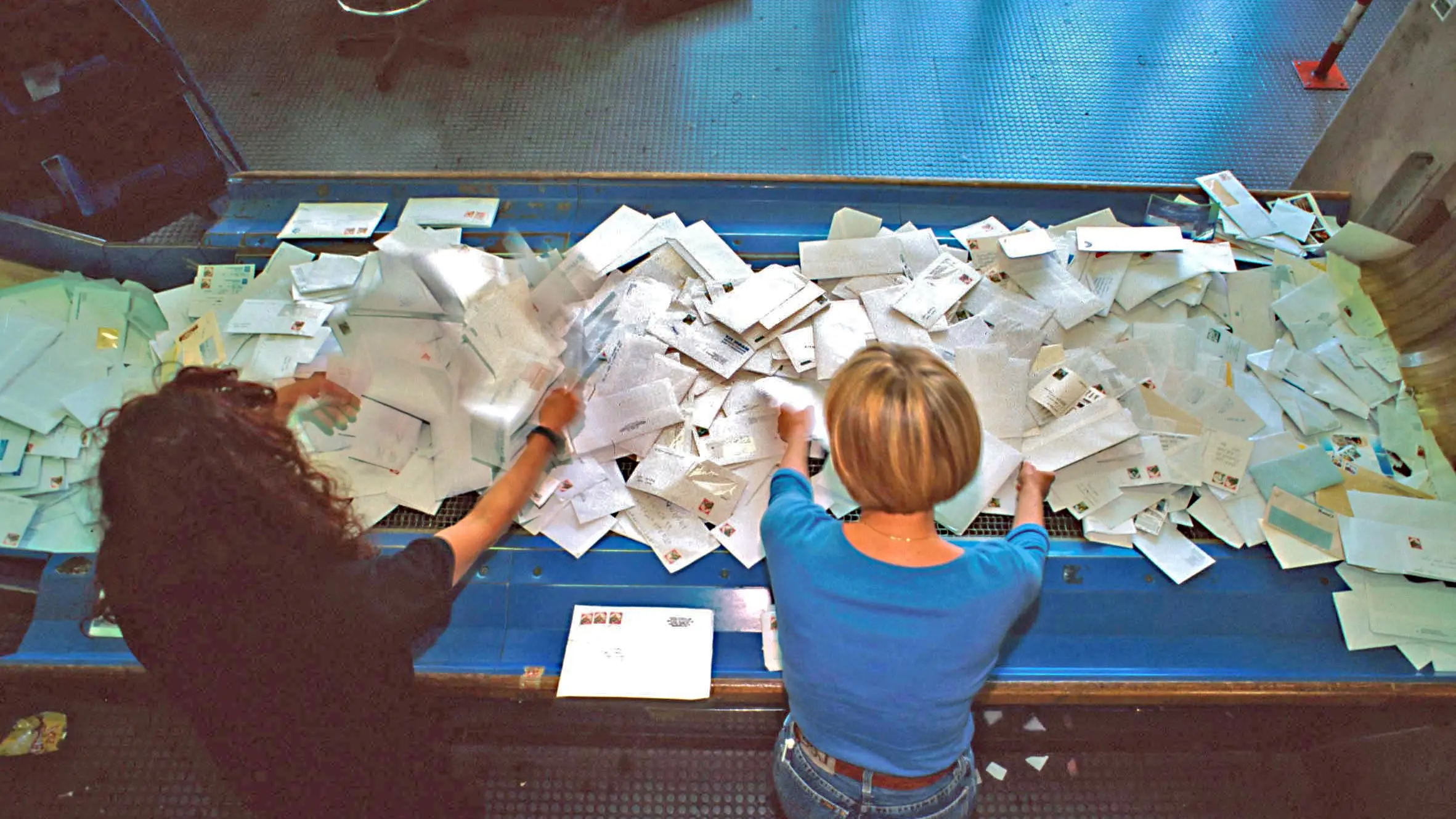 Poste Italiane non tutela il lavoro delle donne