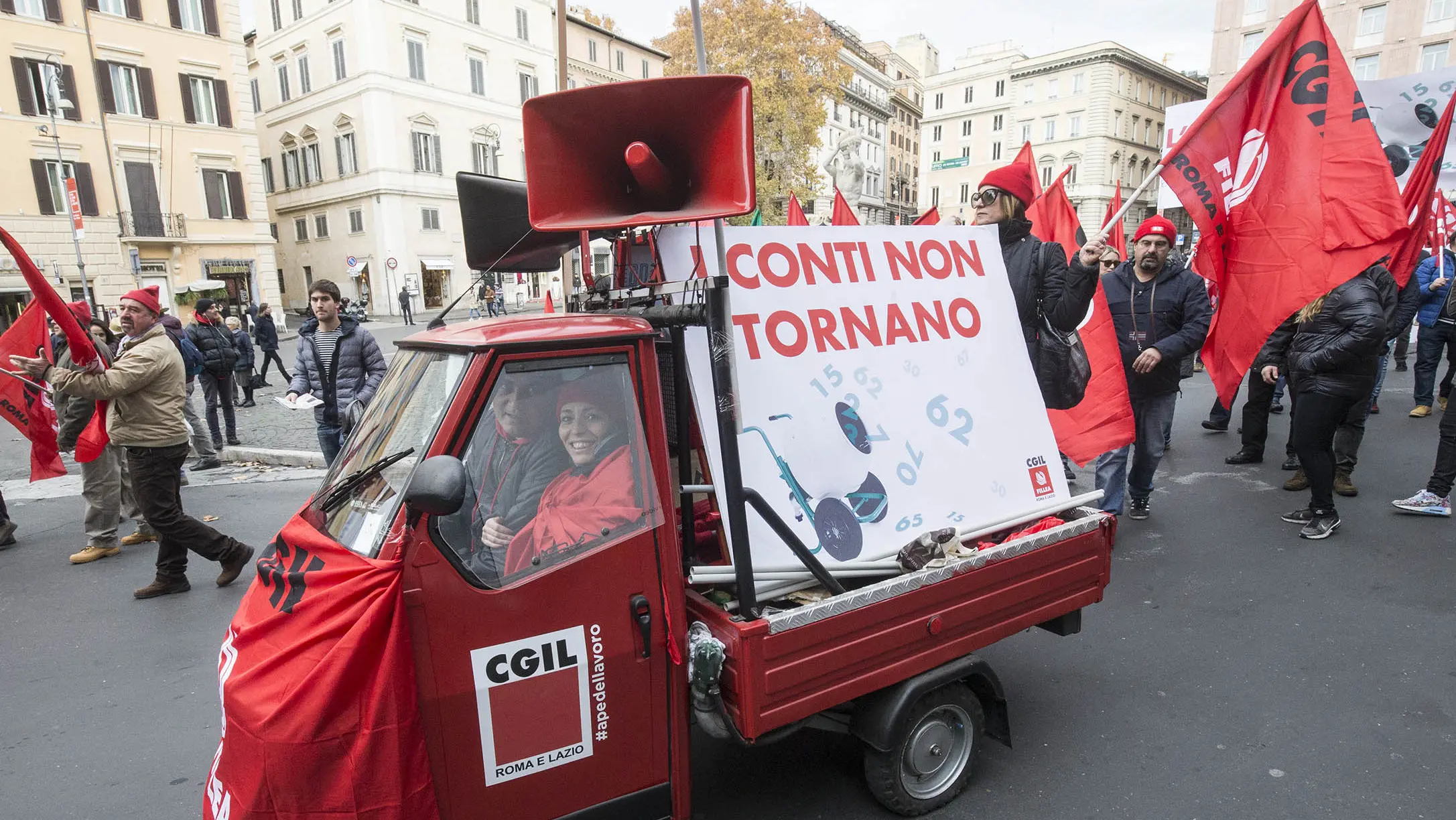 Pensioni minime? Tre caffè in più al mese, se va bene