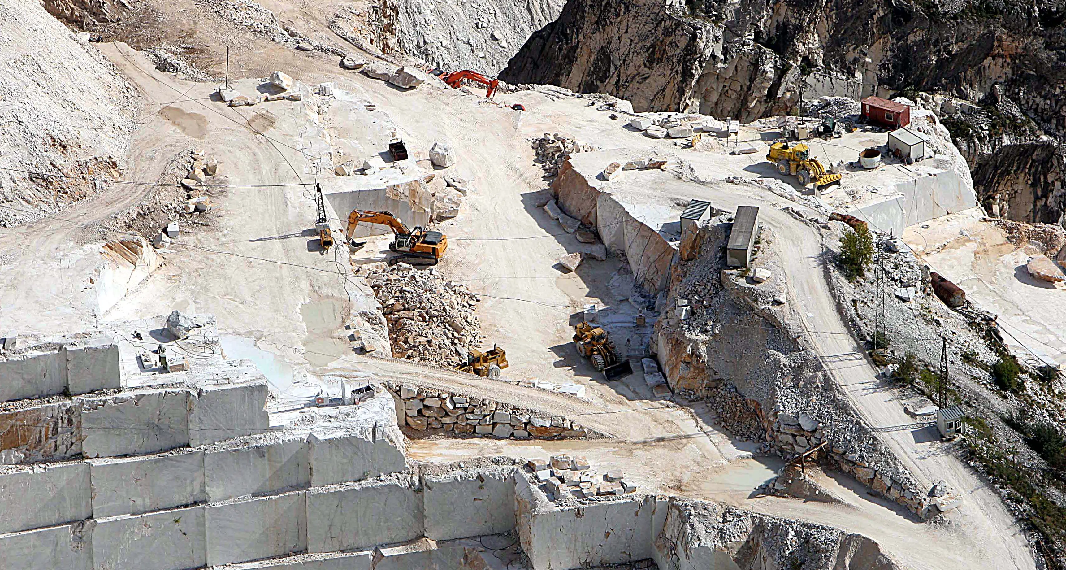 Carrara, adesione totale dei cavatori allo sciopero