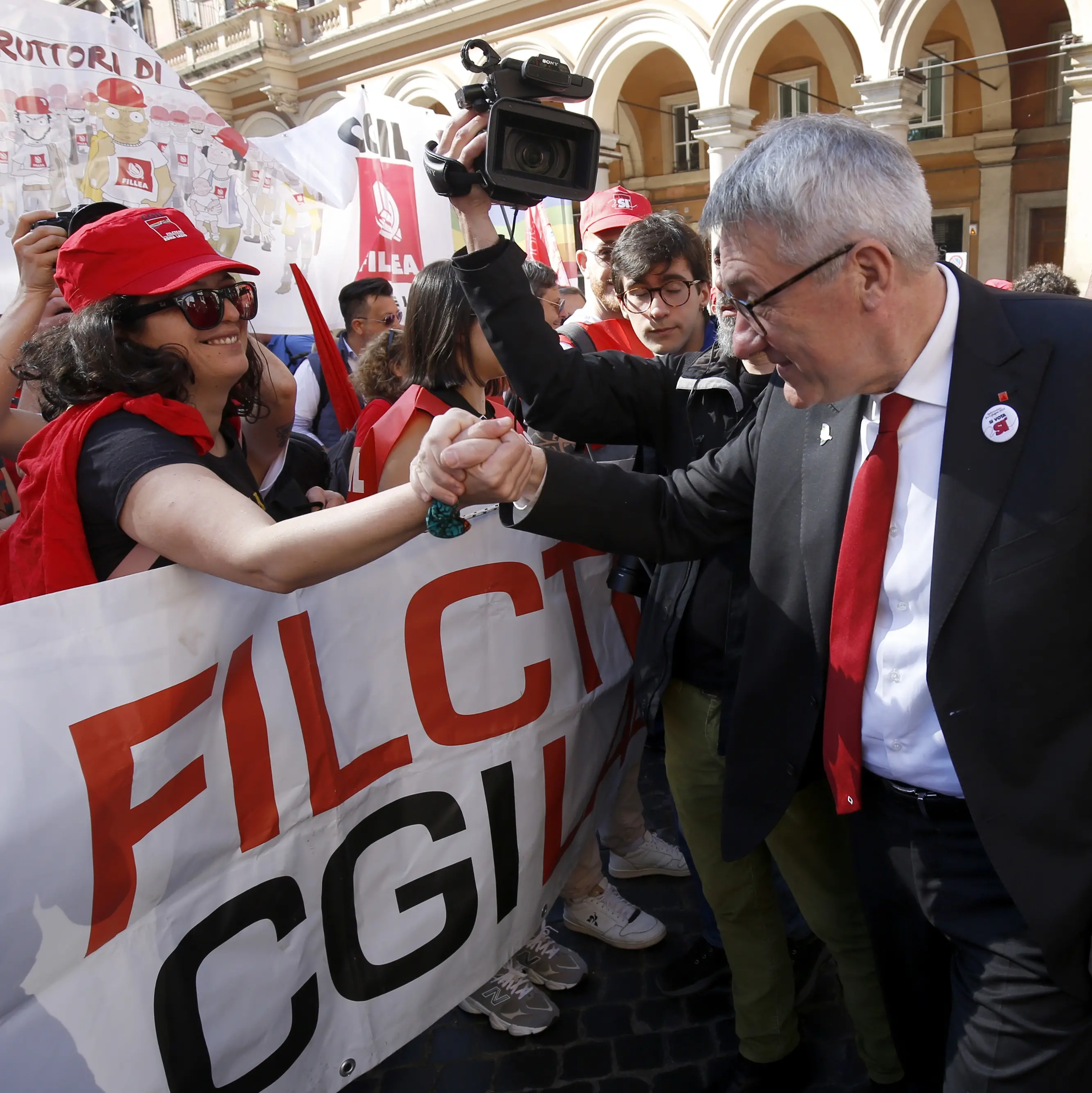 “Un’altra storia”, Maurizio Landini si racconta