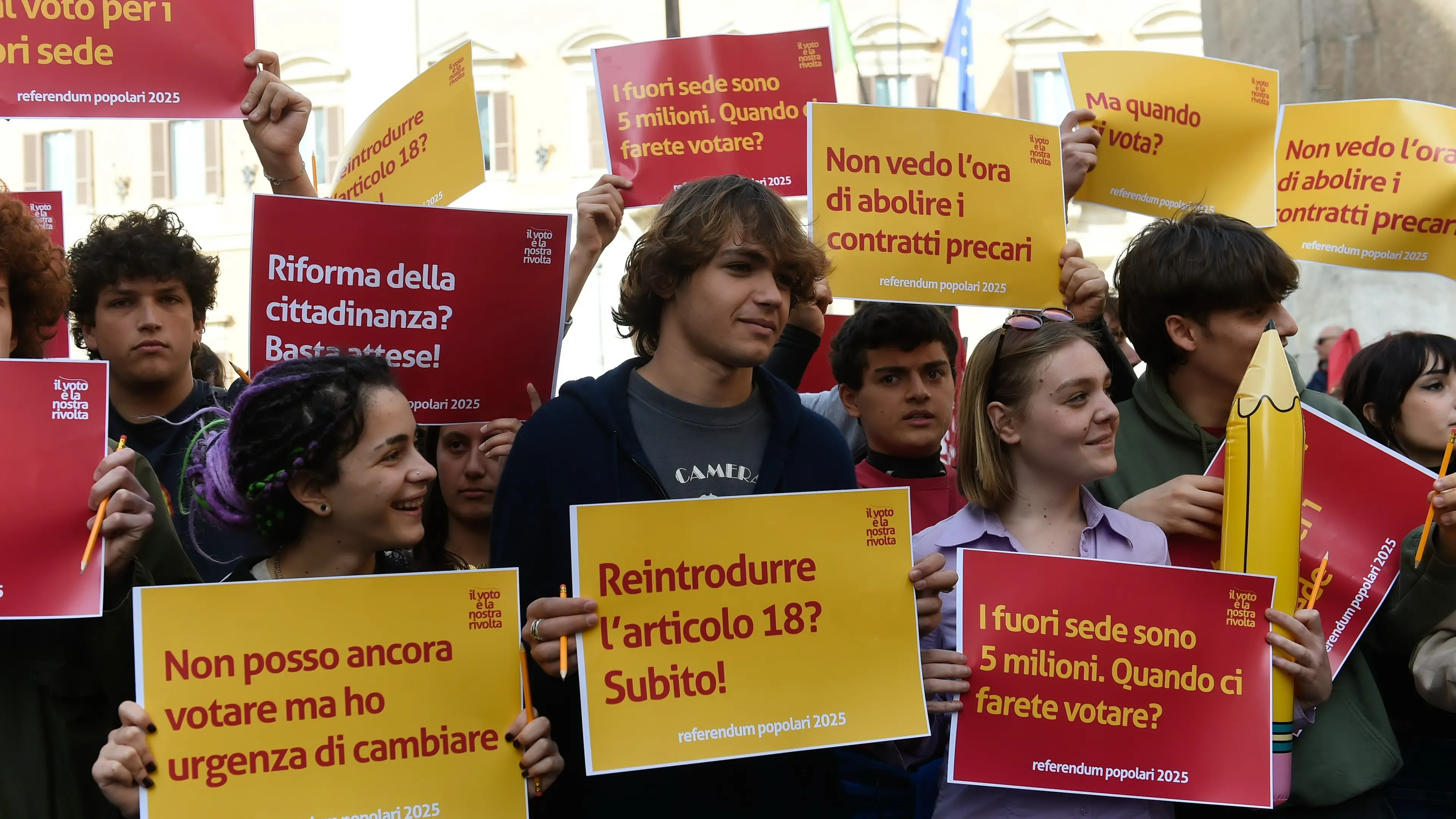 Identificati dalla polizia militanti Cgil in volantinaggio