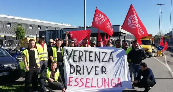 Esselunga, il 24 luglio scioperano i driver: i pesi da portare per qualche spiccio in più