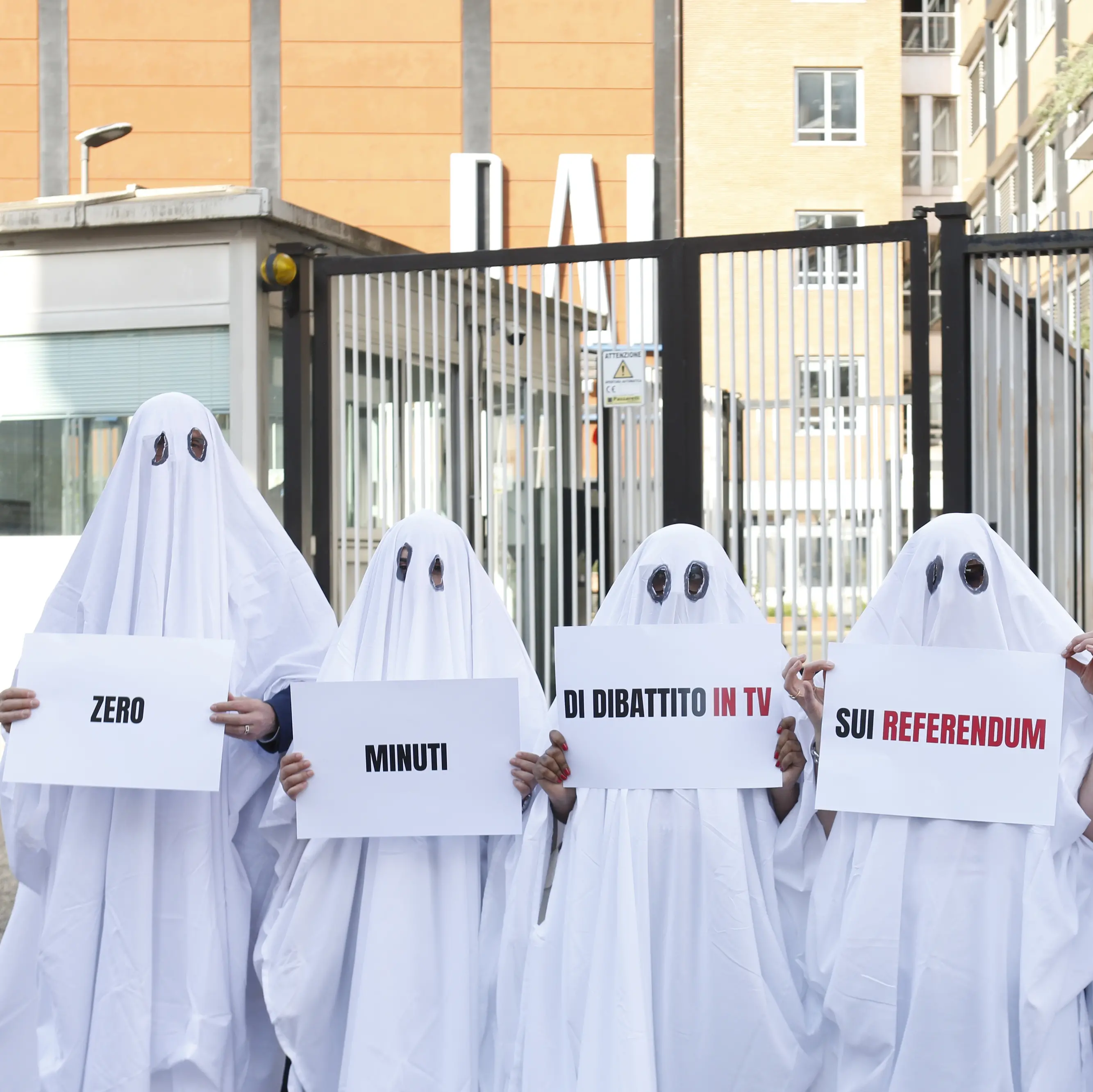 Silenzio, c’è il referendum