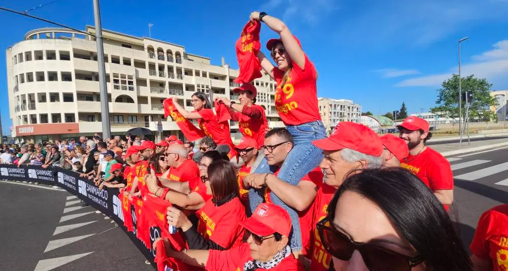 Giro d’Italia, a Lecce si “rompe il silenzio” così