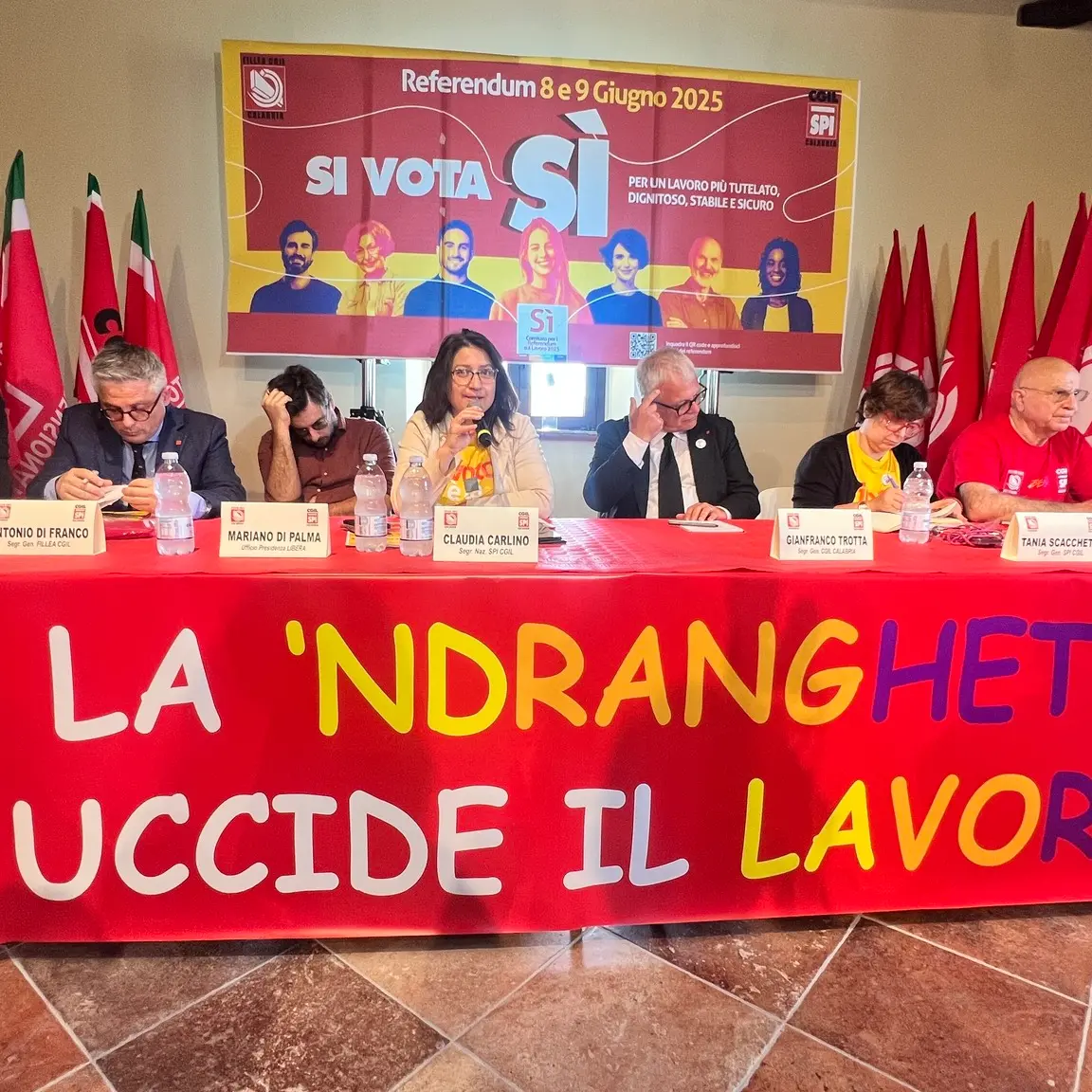 Legalità e temi referendari. I sindacati fanno il punto nel bene confiscato alla ‘ndrangheta di Isola Capo Rizzuto