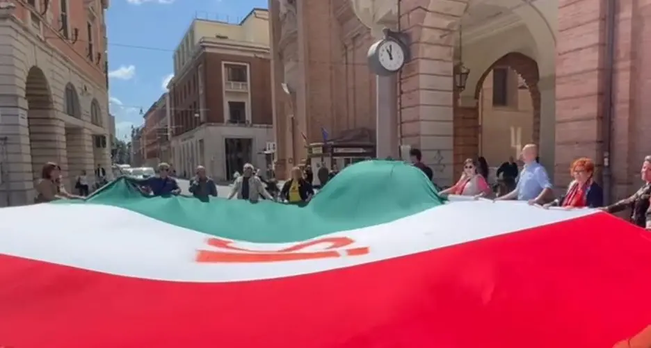 “Andate a votare anche per noi”. La Carovana per la Cittadinanza a Forlì e Cesena