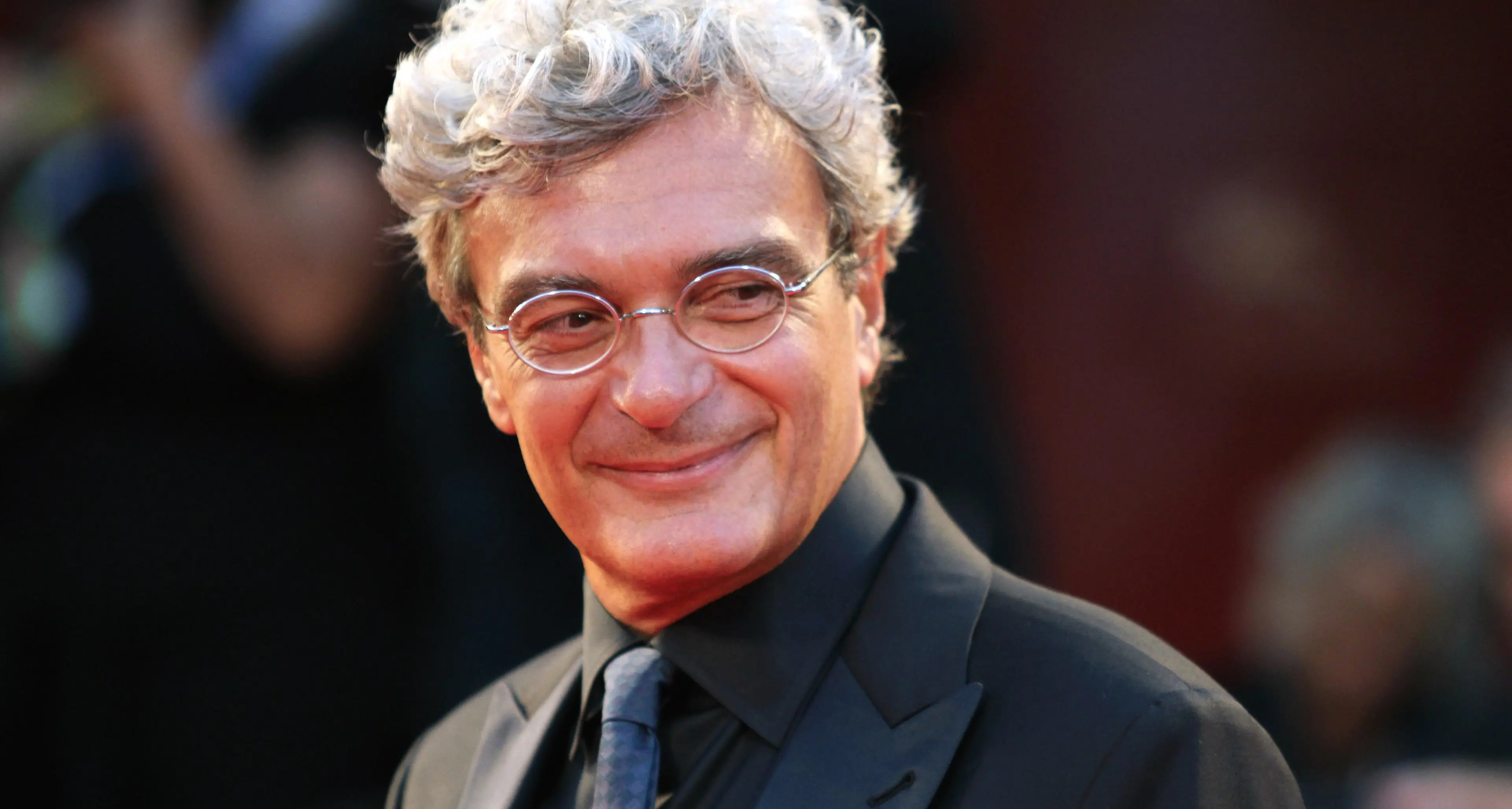 Cannes, Martone e Golino: “Fate presto, la gente non lavora”