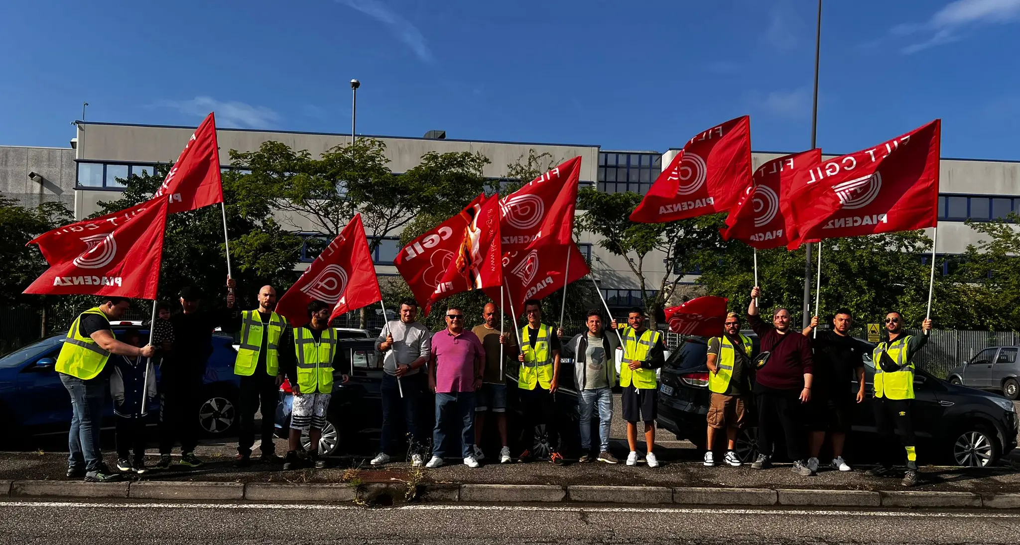 Cambio appalto Amazon XL a Piacenza, Filt: “Non possono pagare sempre i lavoratori\"