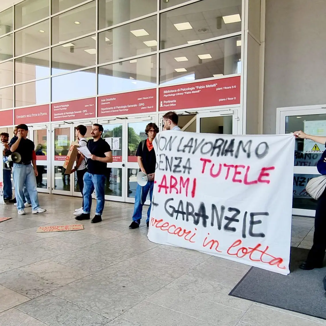 Precaria e localistica: l’università del governo
