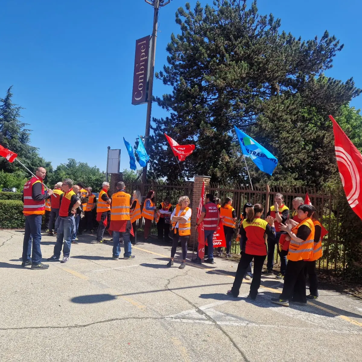 Dhl-Conbipel, assemblea e presidio dei lavoratori a Cocconato d’Asti