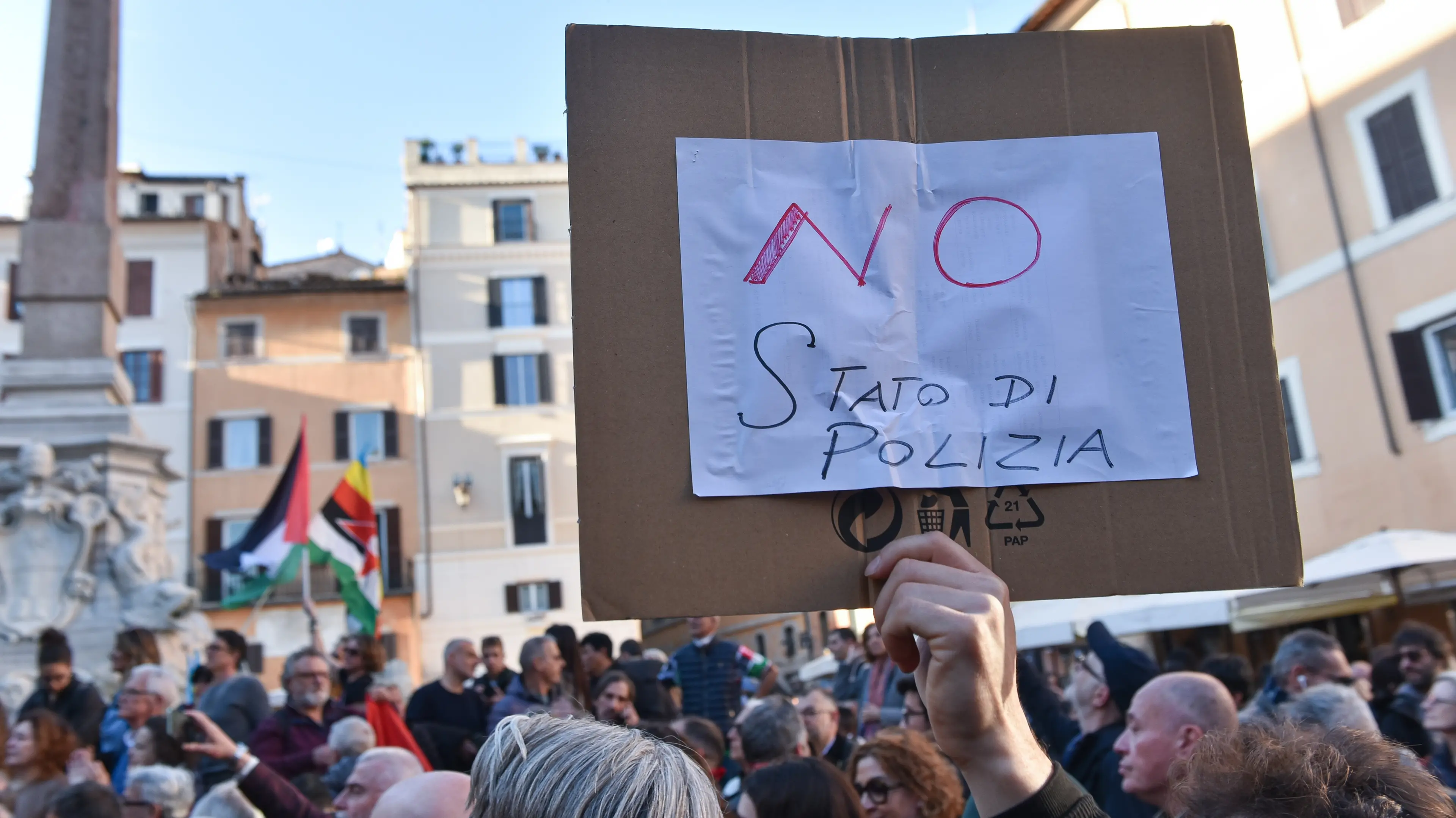 No a decreto sicurezza: “Pericoloso e incostituzionale”