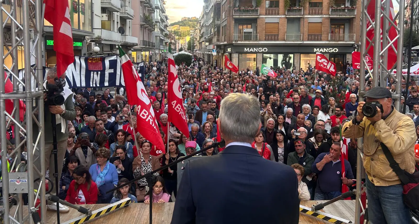 Landini a Cosenza: “Referendum, battaglia per ridare diritti a chi non ne ha”