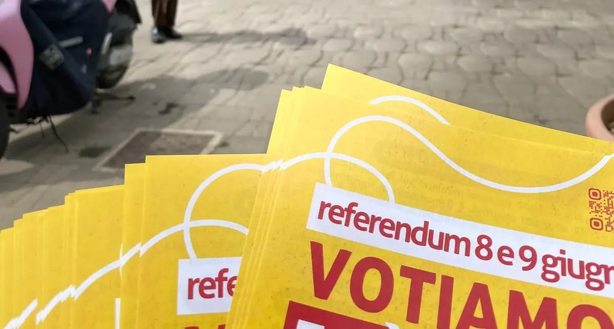 Roma, a Formello scritte neofasciste contro il referendum