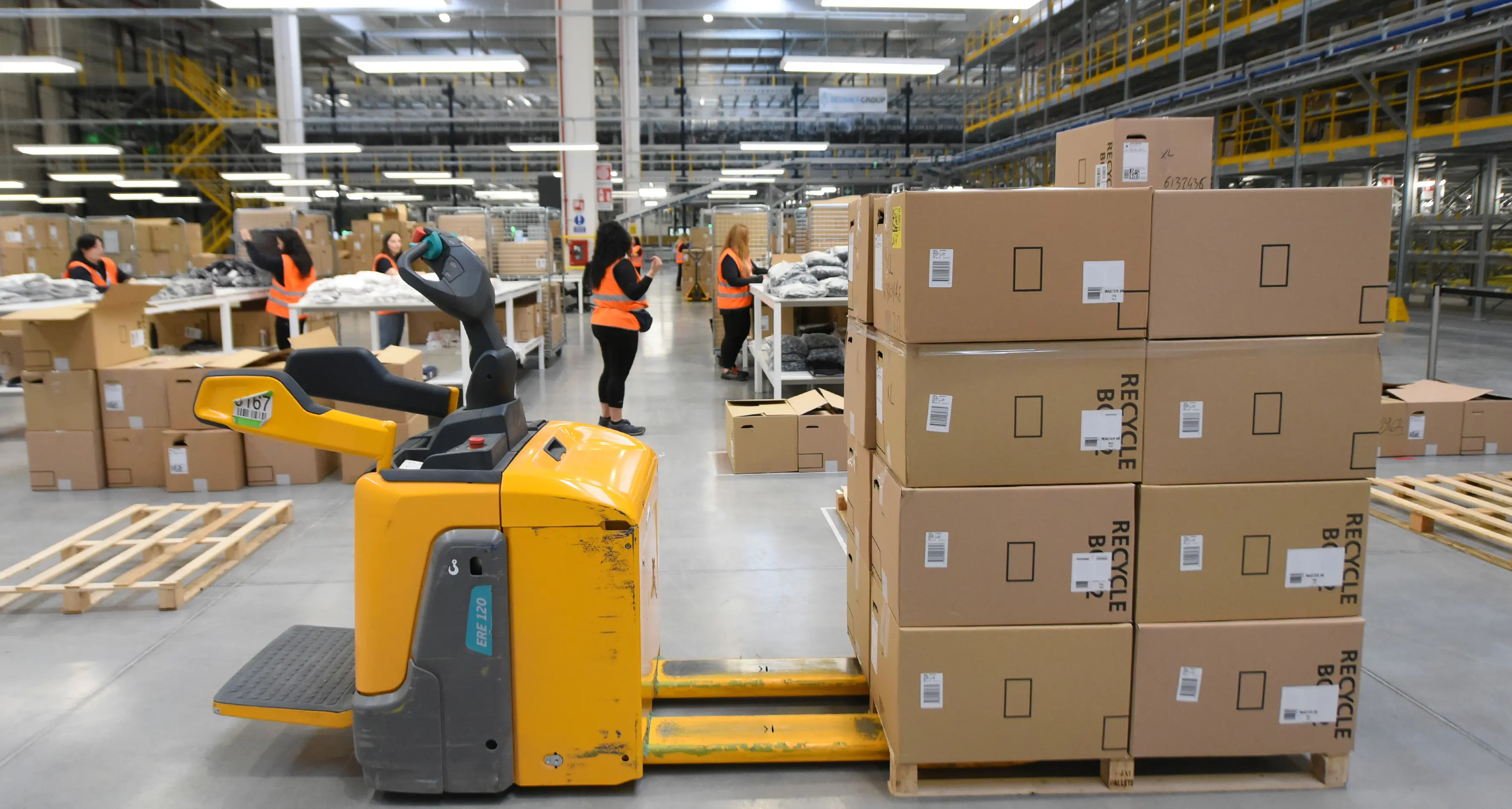 Crollano i diritti dei lavoratori, soprattutto in Italia