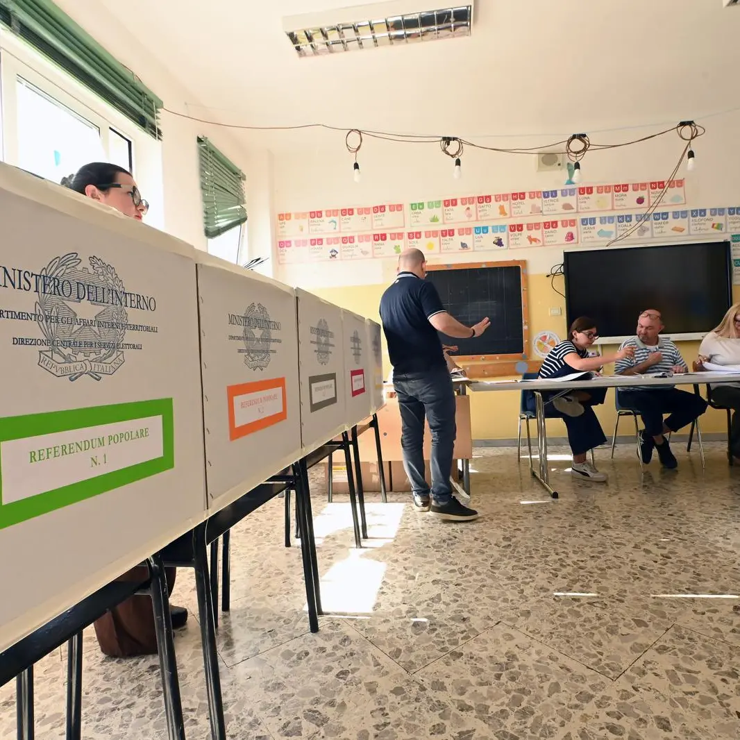 Referendum, alle 12 ha votato il 7,4%