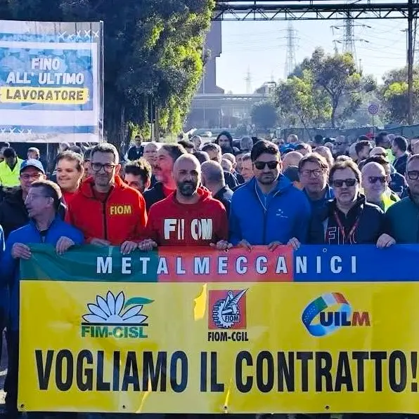 Svuotiamo le fabbriche, riempiamo le piazze: è sciopero