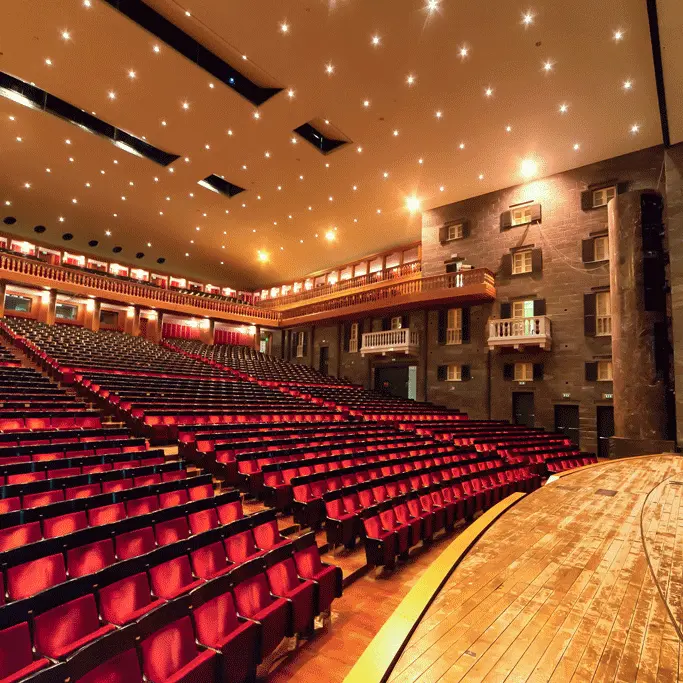 Carlo Felice: futuro incerto per il teatro
