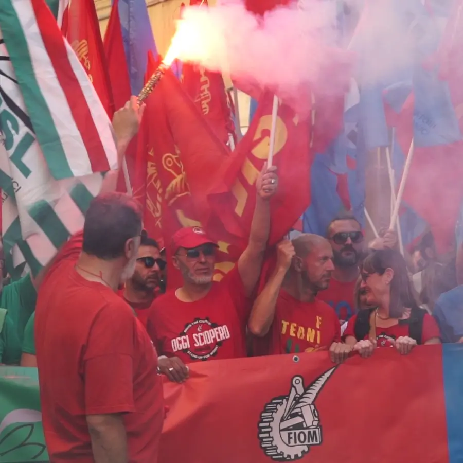 Ccnl Metalmeccanici, i lavoratori approvano il rinnovo