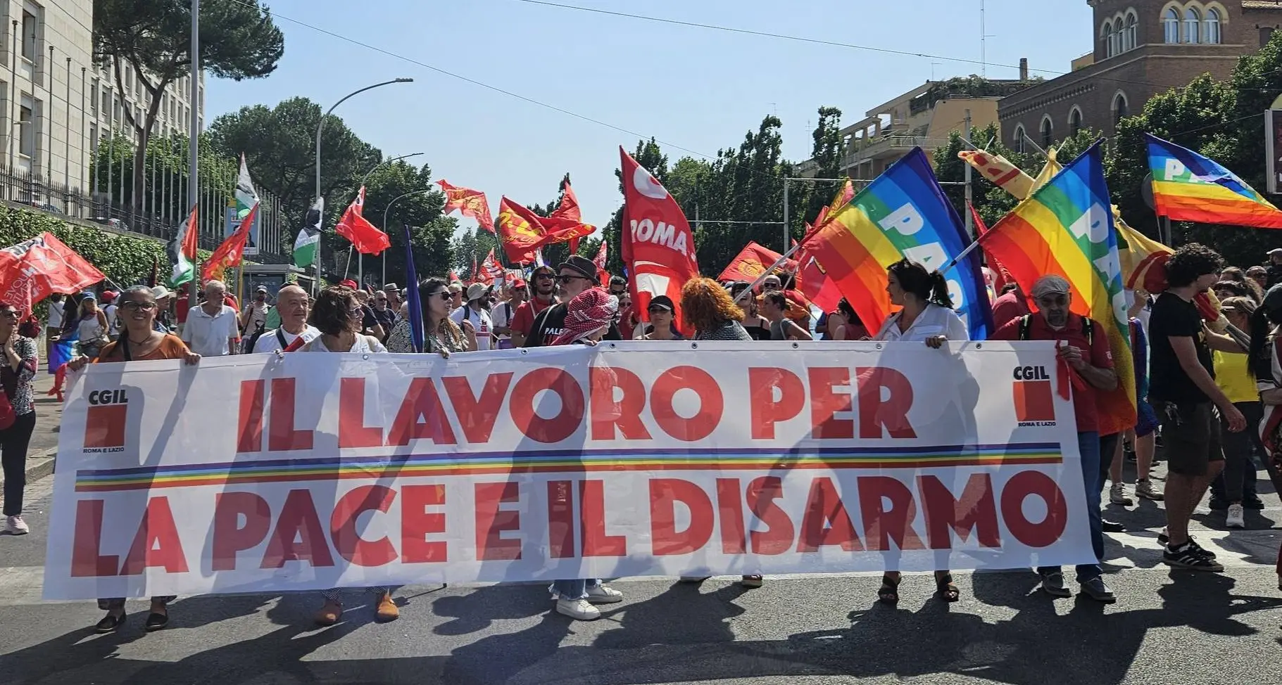 A Roma contro il riarmo: “Fermare la Terza guerra mondiale”