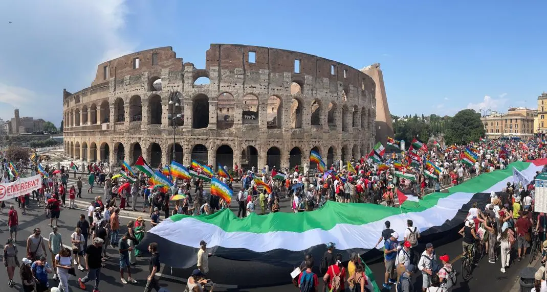 A Roma contro il riarmo: “Fermare la Terza guerra mondiale”