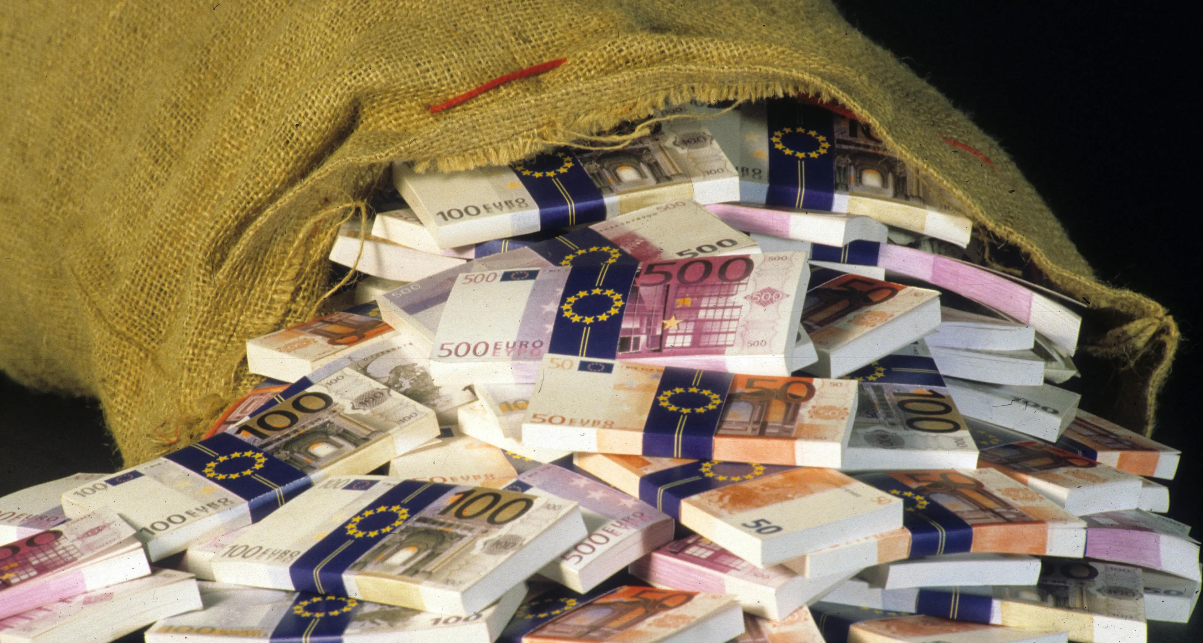 “La Francia guidi il mondo con una tassa sui super-ricchi”