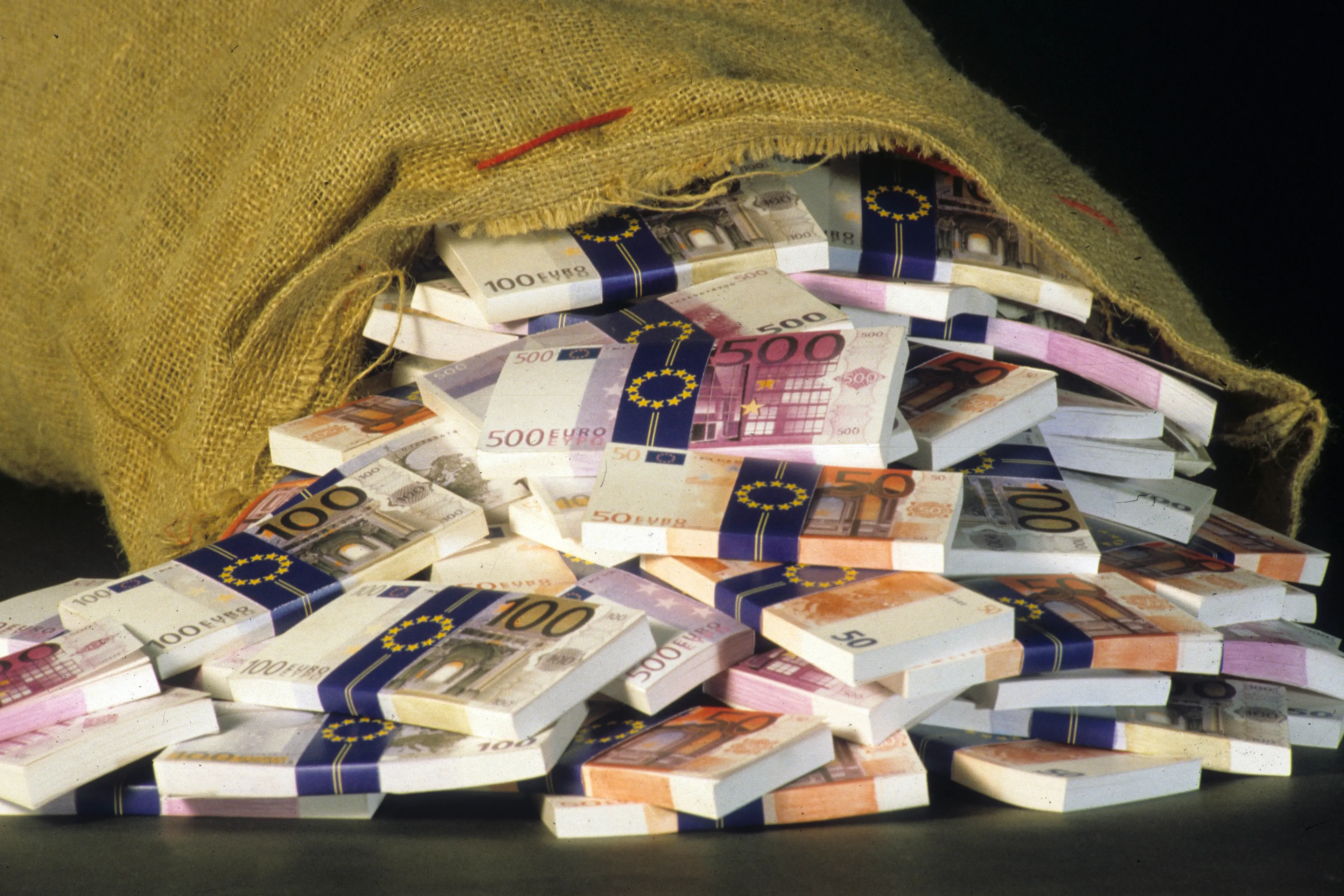 Le ricchezze del mondo a una manciata di miliardari e l’Italia segue il trend