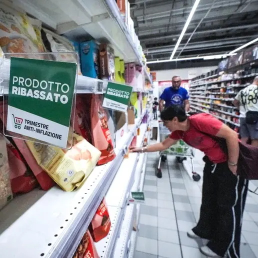 L’Italia dei due stipendi che non bastano più