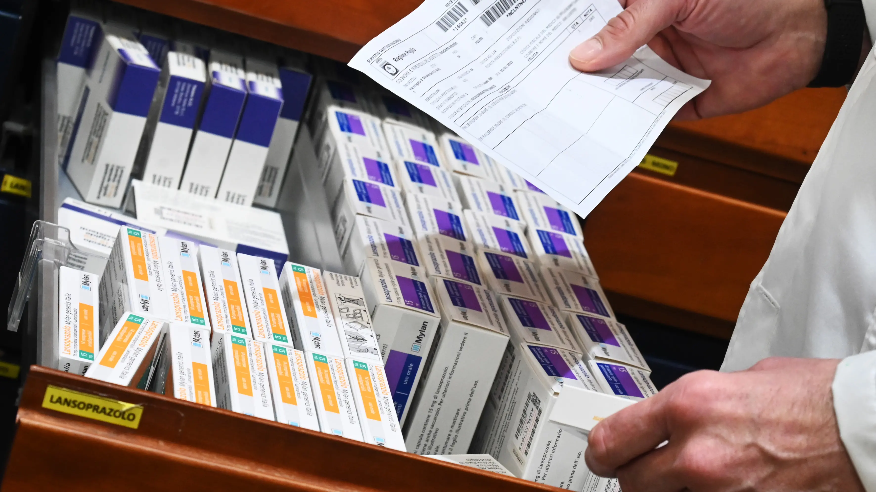 Farmacisti in sciopero per il contratto