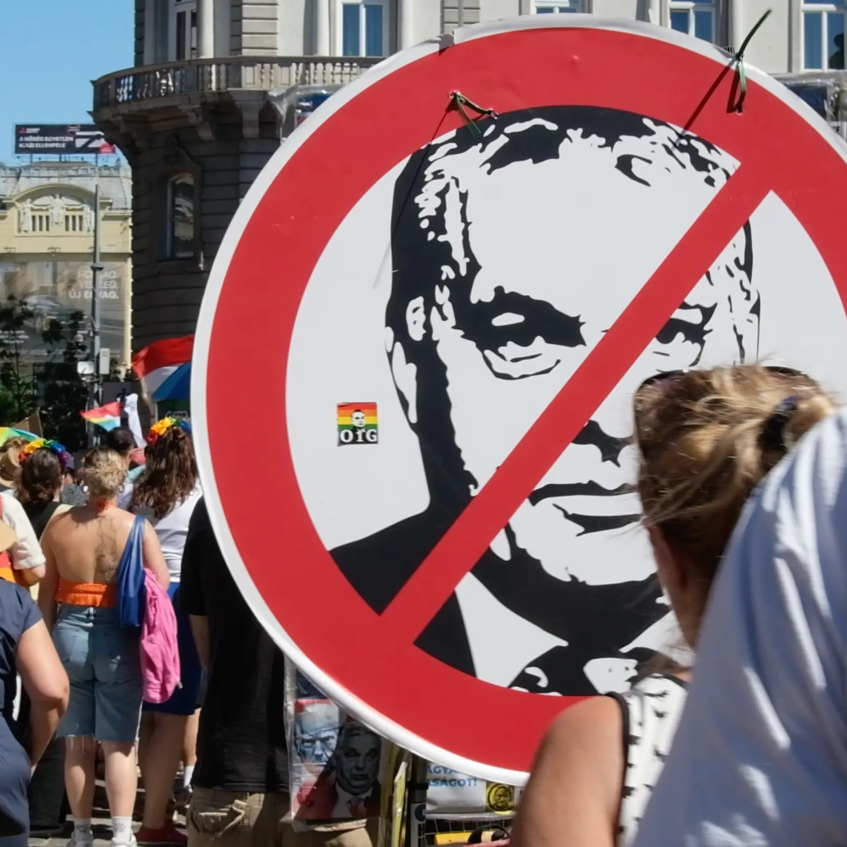 Caro Orbán, manifestare non è reato