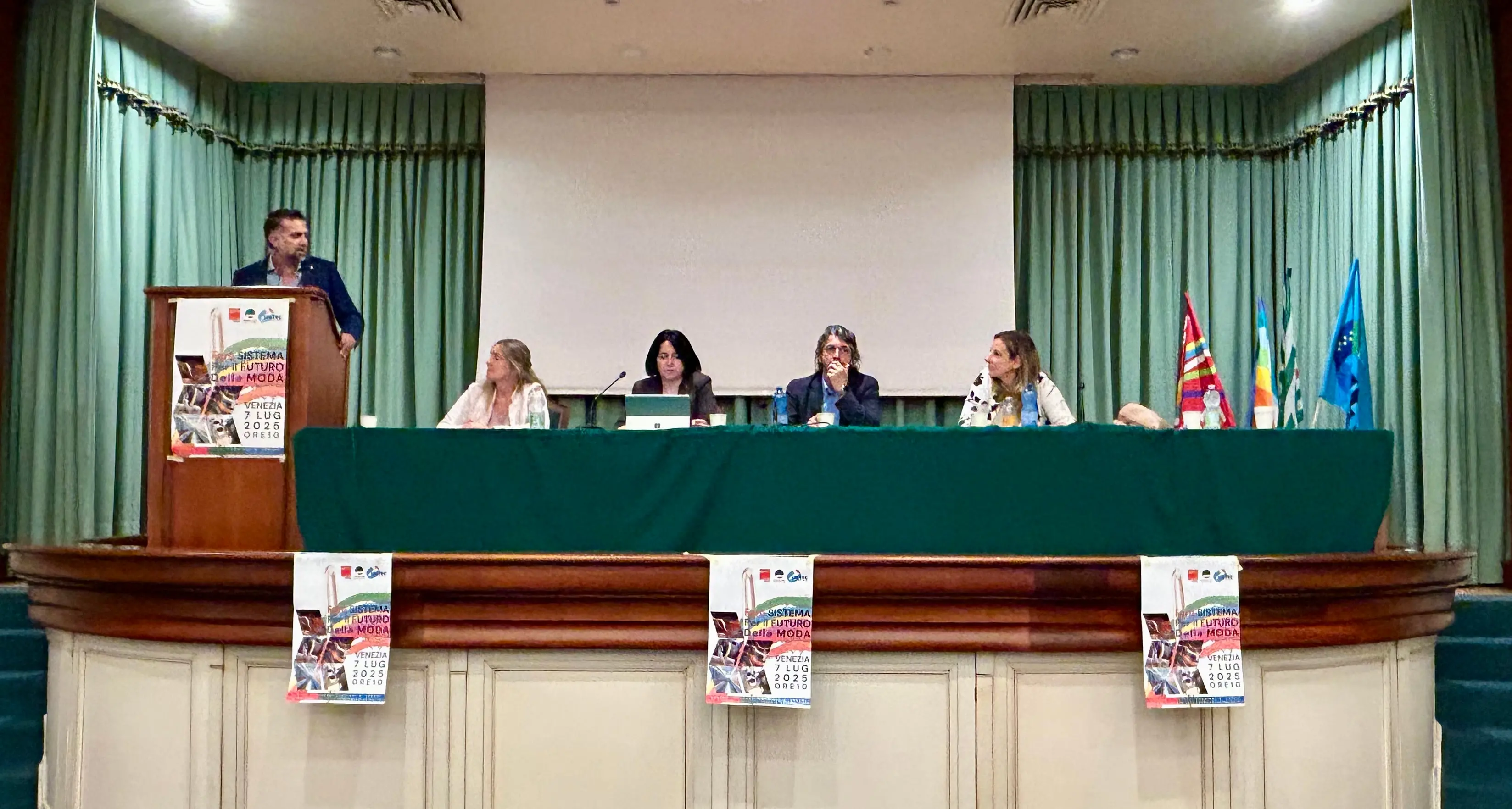 Moda in crisi, i sindacati chiedono un piano industriale