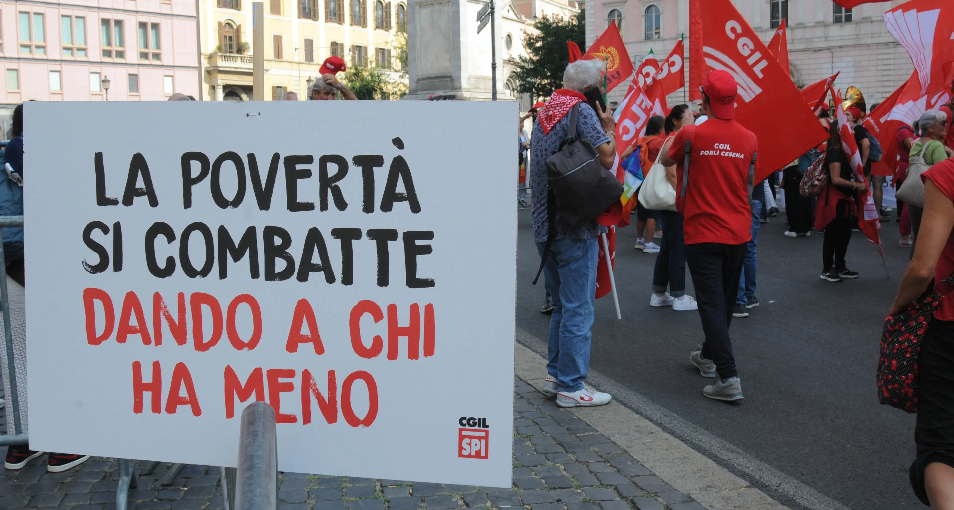 I nuovi bonus del governo: troppo poco per ridurre la povertà