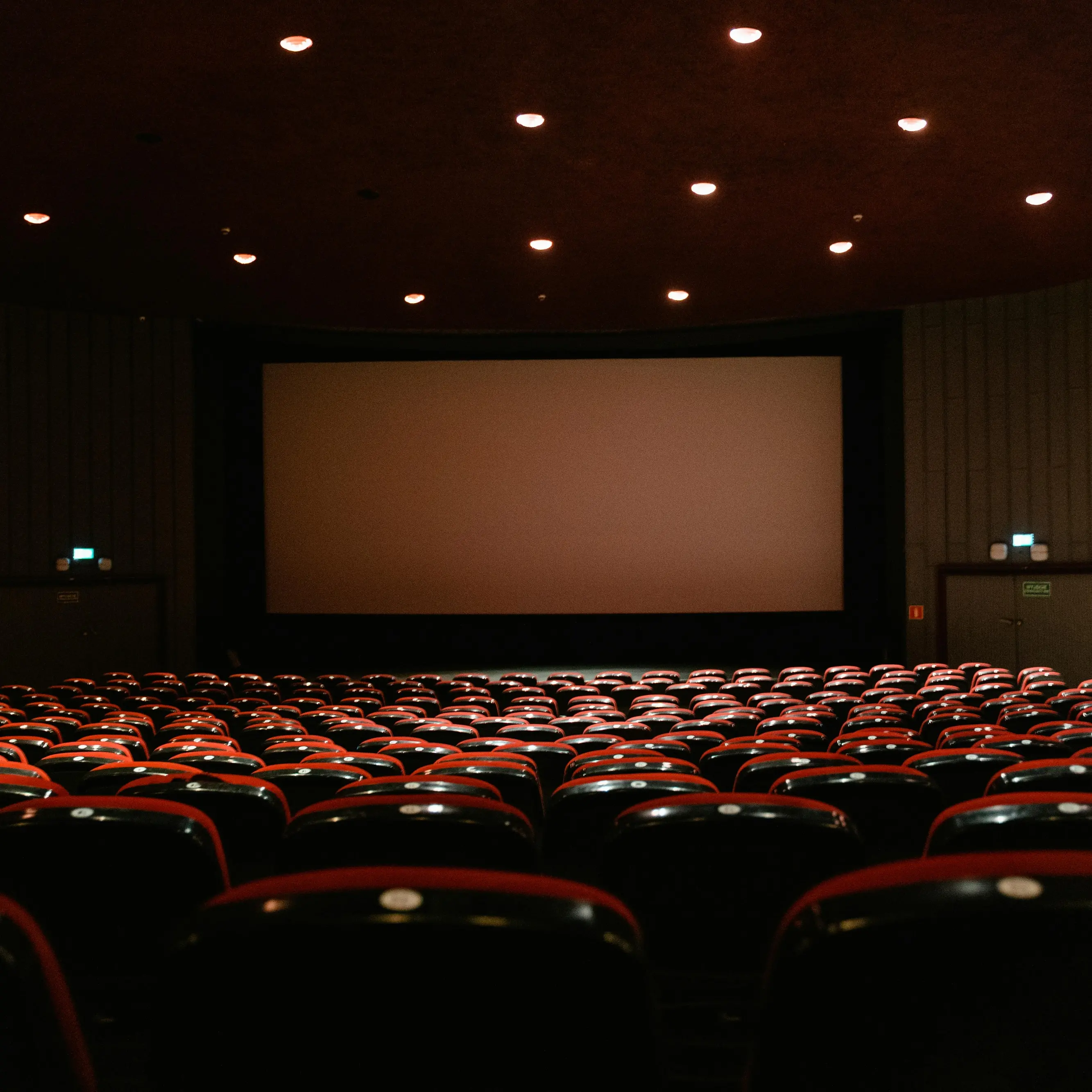 Sale cinematografiche romane, stop al decreto che le trasforma in negozi