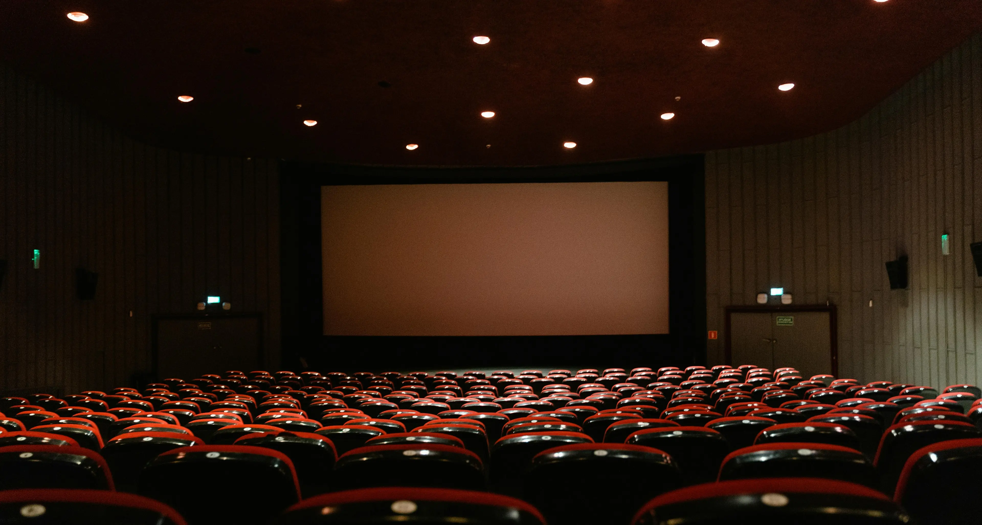 Sale cinematografiche romane, stop al decreto che le trasforma in negozi