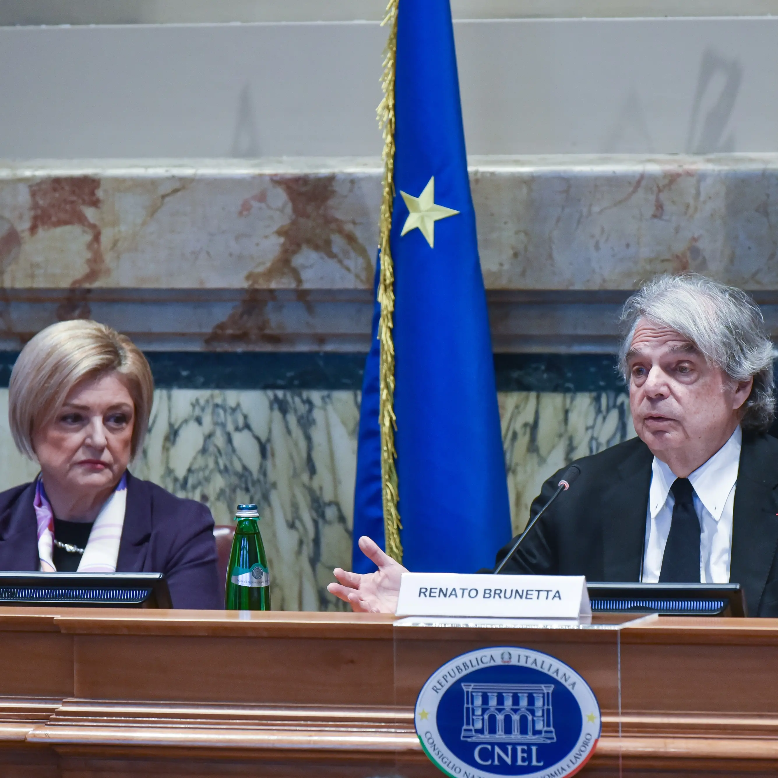 Il paradosso del Cnel: promuove i contratti, ignora il proprio