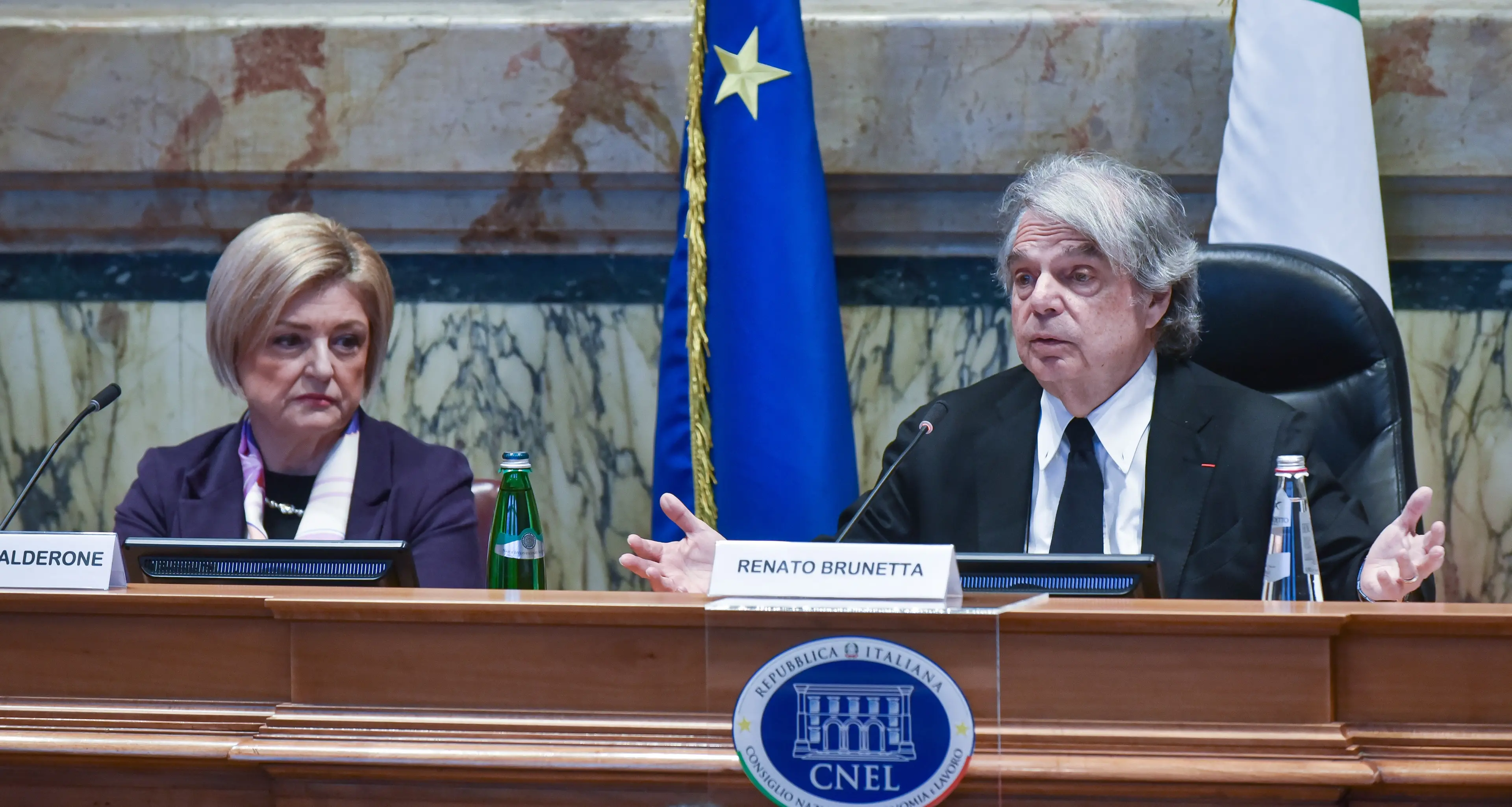 Il paradosso del Cnel: promuove i contratti, ignora il proprio